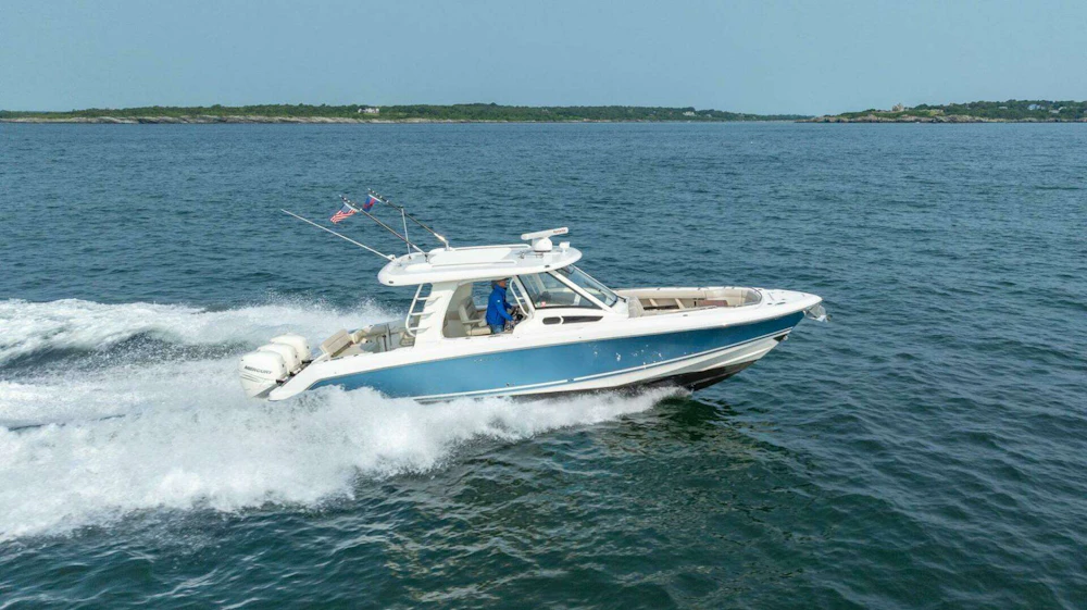 Boston Whaler 350 EX Realm Yacht For Sale
