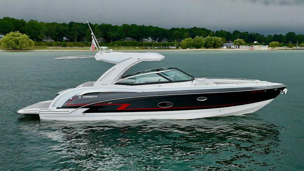 Formula 350 Crossover Bowrider Yacht For Sale