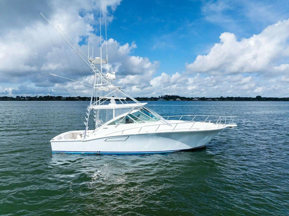 Cabo 40 Hardtop Express Yacht For Sale