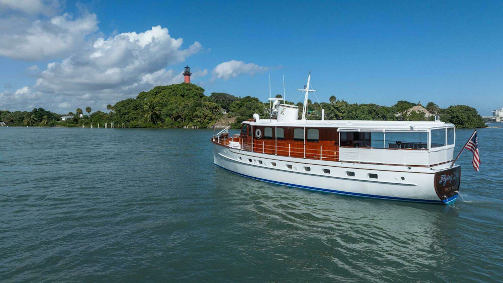 Trumpy 58 Yacht For Sale