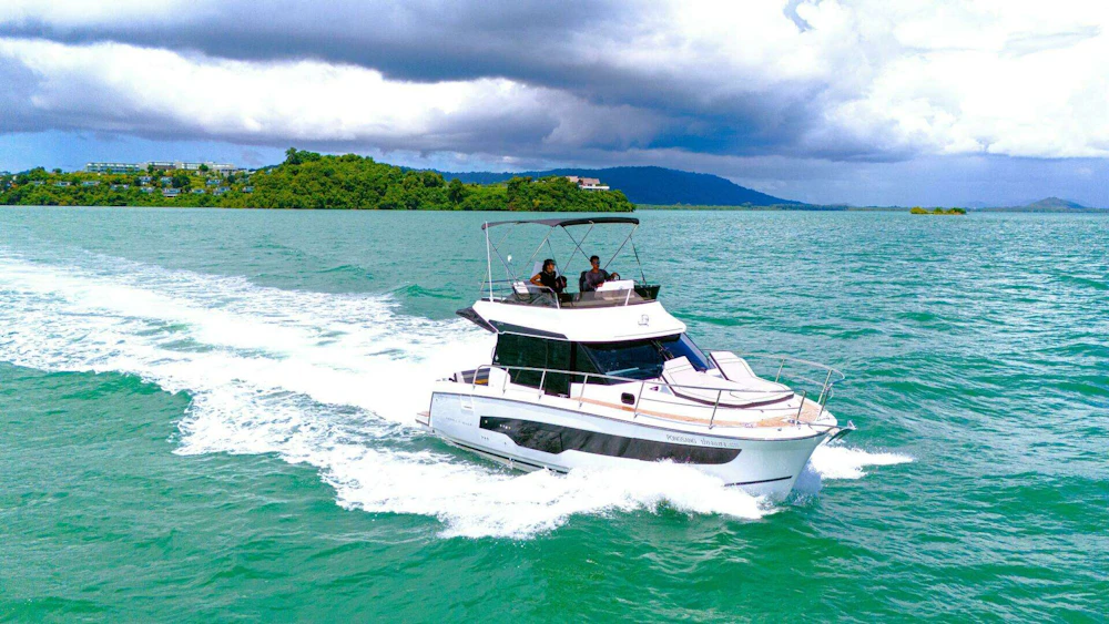 Jeanneau Merry Fisher 1095 Fly Yacht For Sale