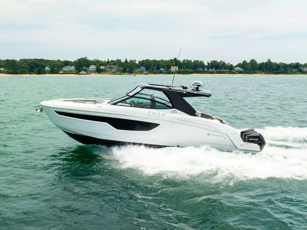 Cruisers Yachts  Yacht For Sale