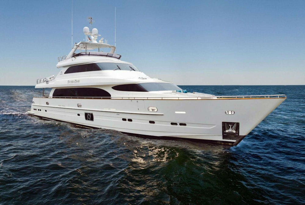 Horizon P110 Tri-Deck Yacht For Sale
