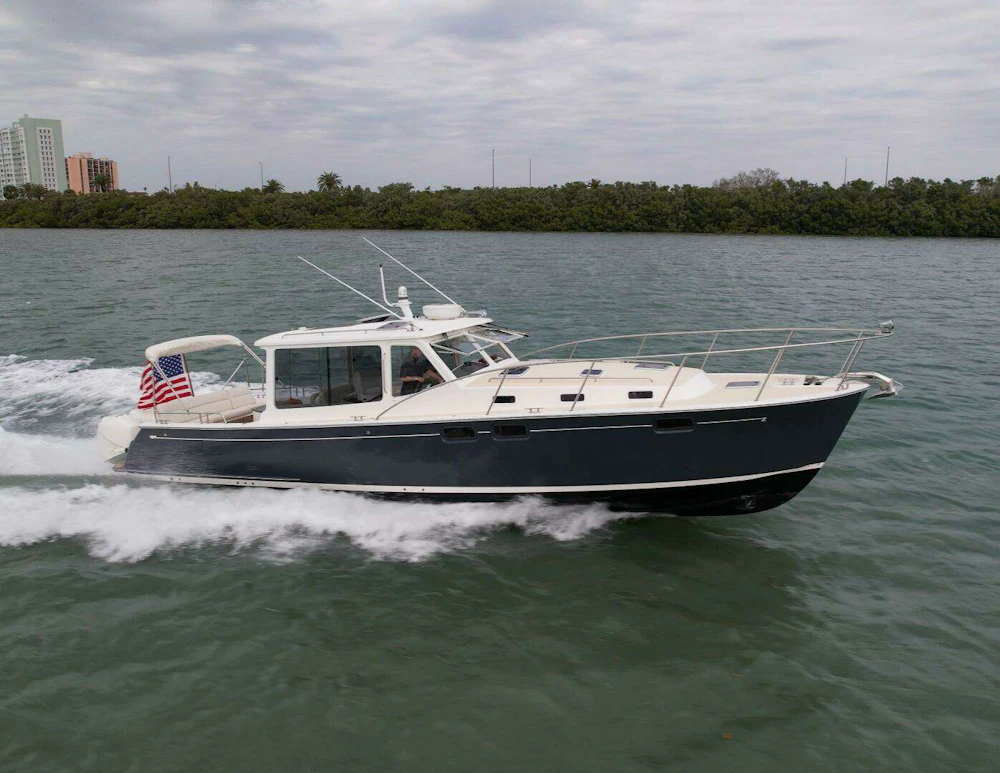 MJM 43z Yacht For Sale