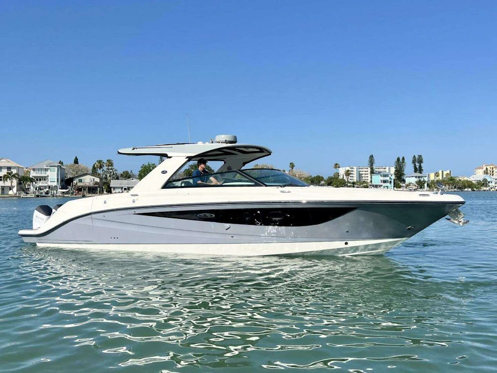 Sea Ray SLX 400 OB Yacht For Sale
