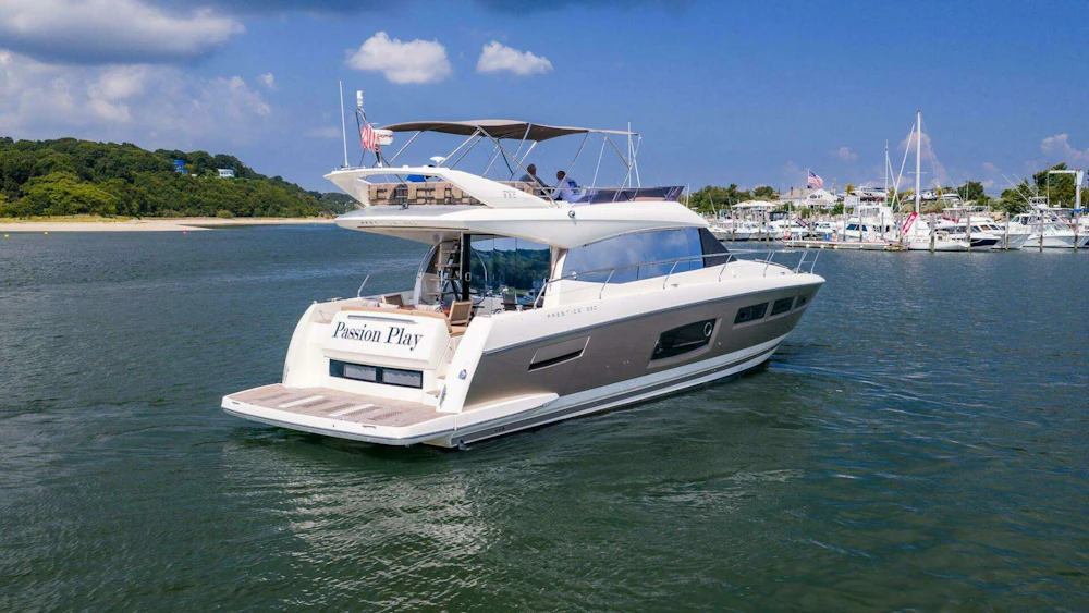 Prestige 550 Flybridge Yacht For Sale