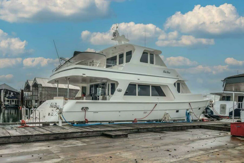 President Skylounge Yacht For Sale
