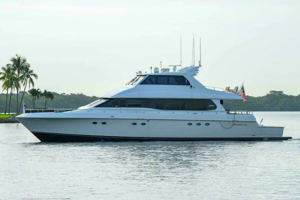 Lazzara Yachts 80 Cockpit Motoryacht Yacht For Sale