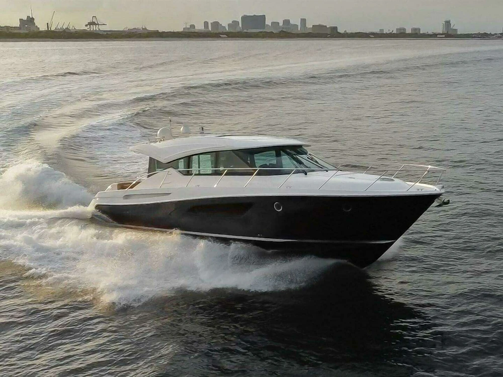 Tiara Yachts C53 Coupe Yacht For Sale