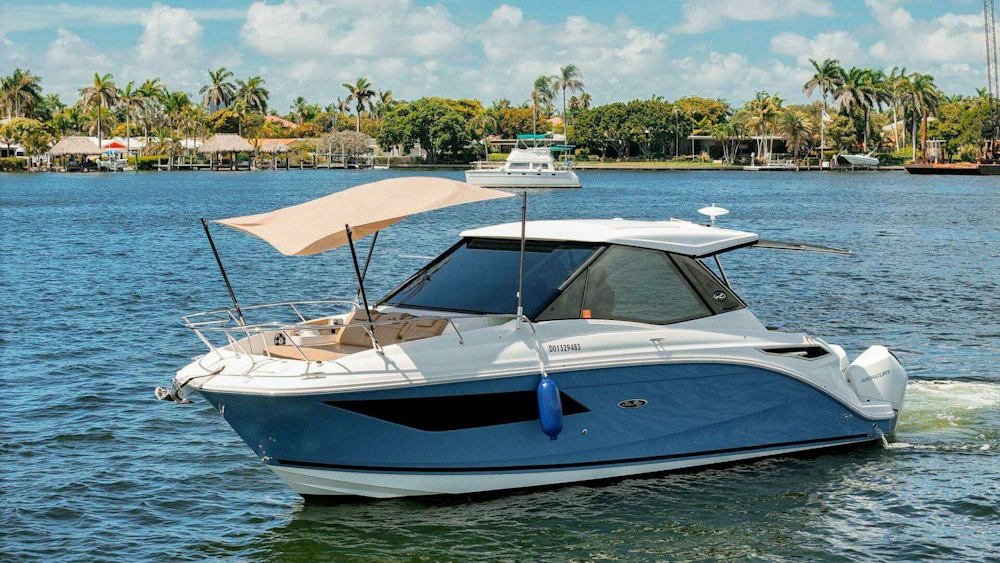 Sea Ray 320 Sundancer OB Yacht For Sale