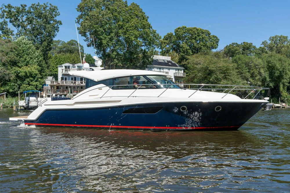 Tiara Yachts 44 Coupe Yacht For Sale
