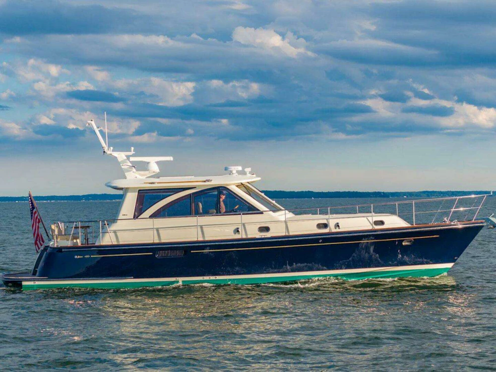 Hunt Yachts  Yacht For Sale