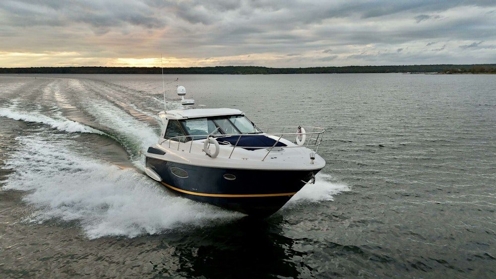 Regal 42 Sport Coupe Yacht For Sale