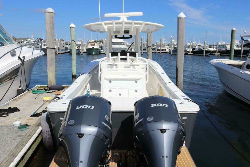 Regulator 31 Yacht For Sale