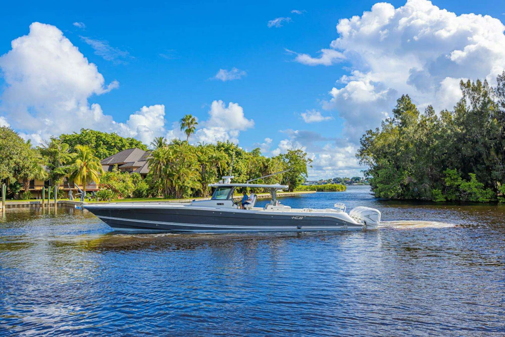 HCB 53 Suenos Yacht For Sale