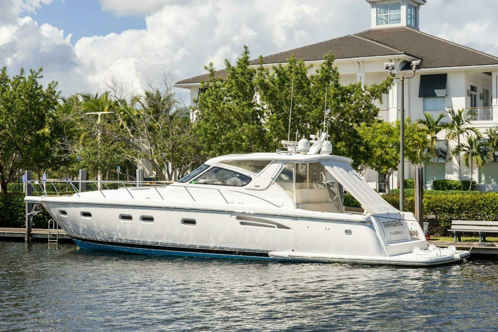Tiara Yachts 5200 Express Yacht For Sale