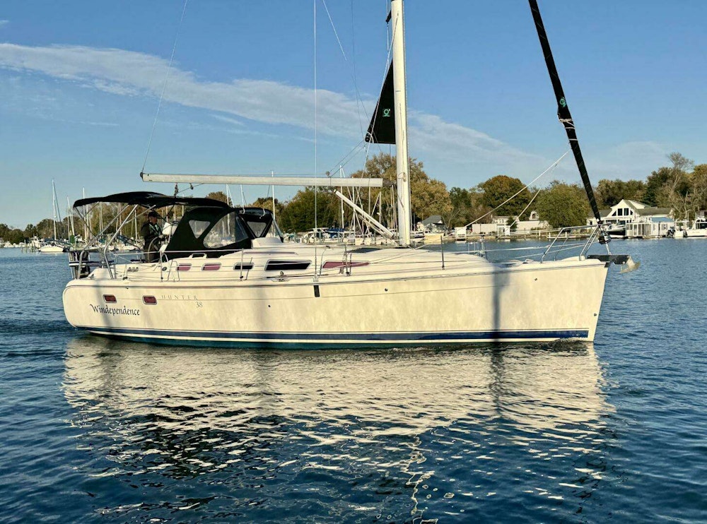 Hunter 38 Yacht For Sale