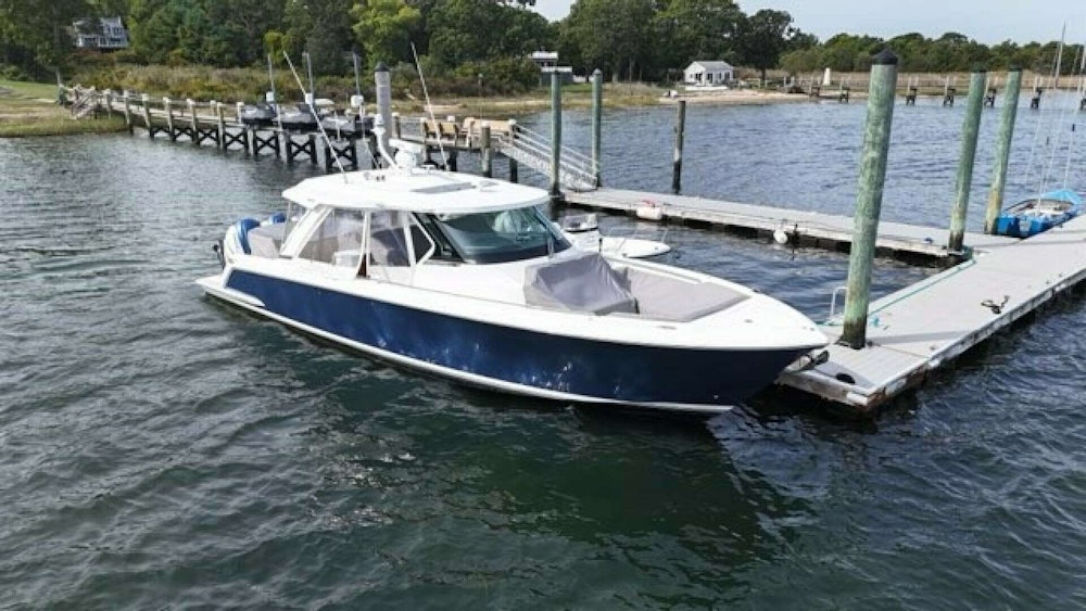 Tiara Sport 43 LS Yacht For Sale