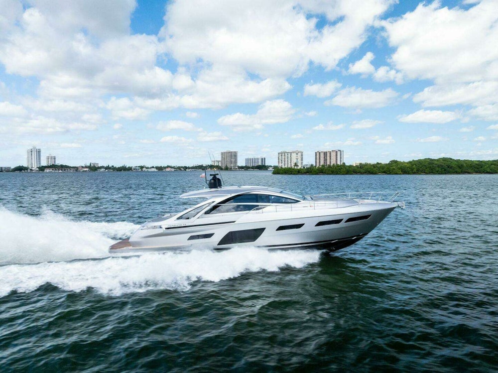 Pershing 7X Yacht For Sale