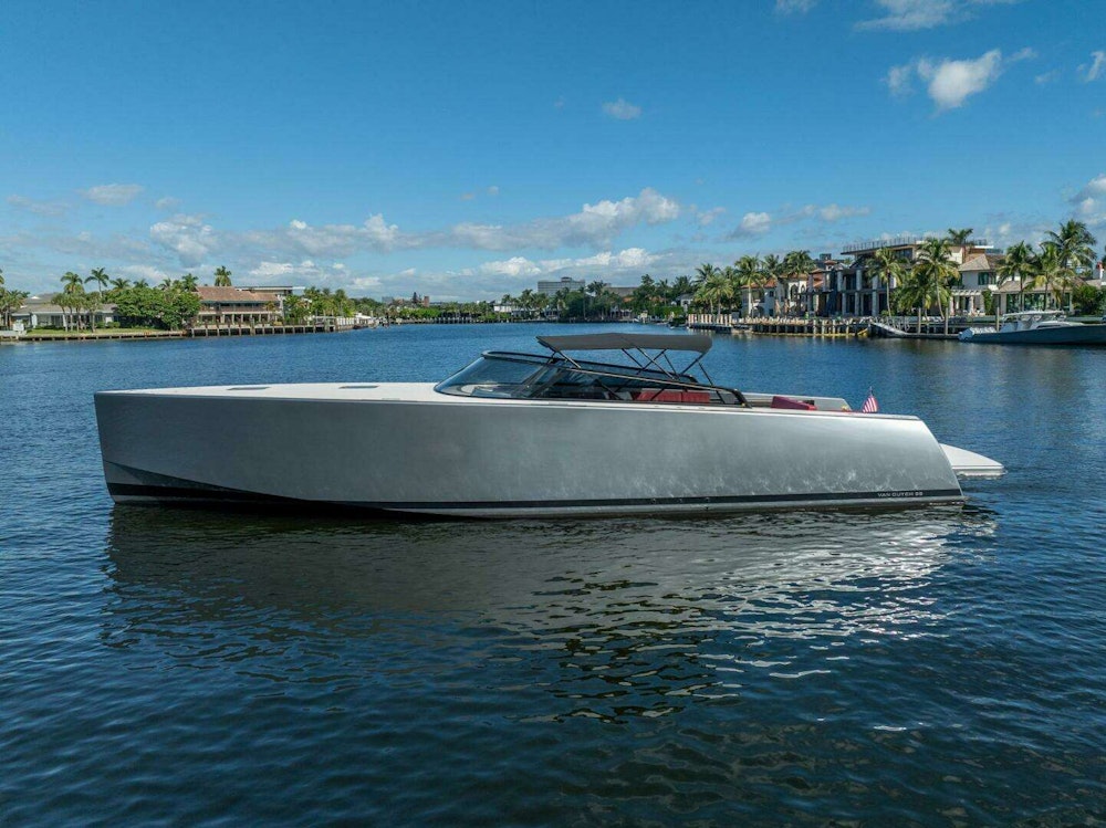 VanDutch 55 Yacht For Sale