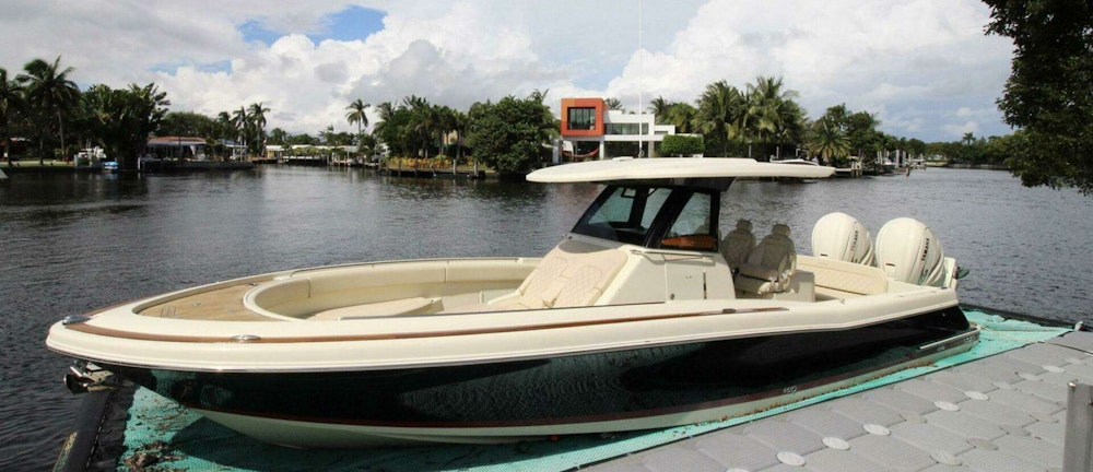 Chris-Craft Catalina 34 Yacht For Sale
