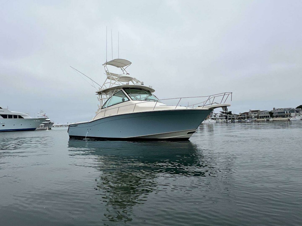 Grady-White 370 Express Yacht For Sale