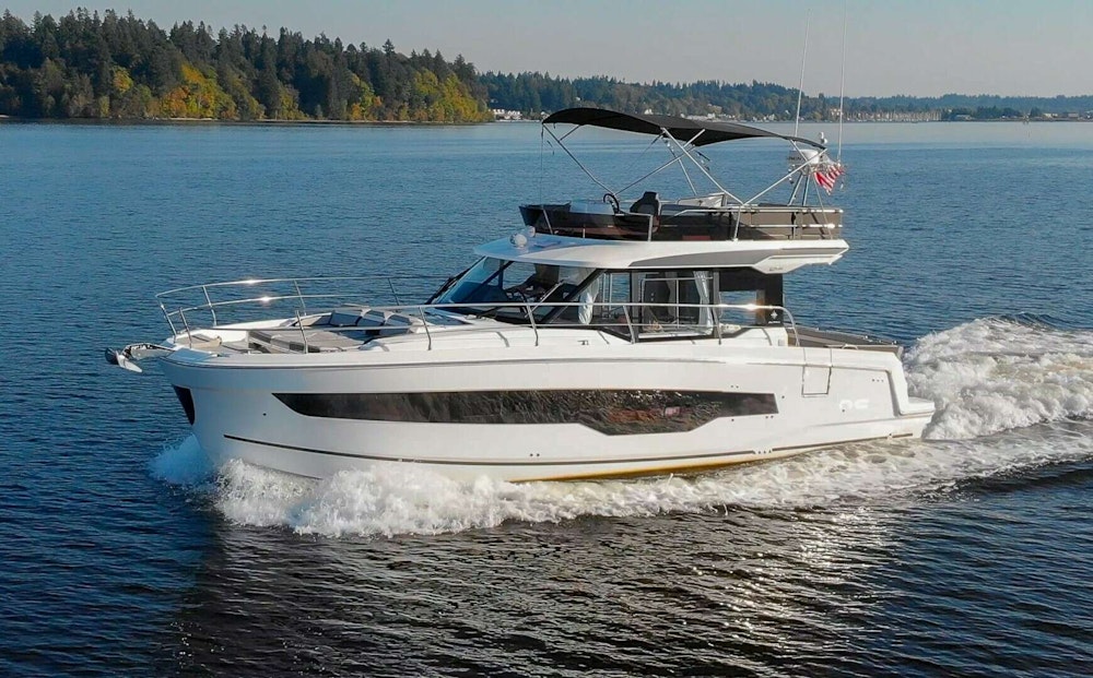 Jeanneau NC 1295 Fly Yacht For Sale