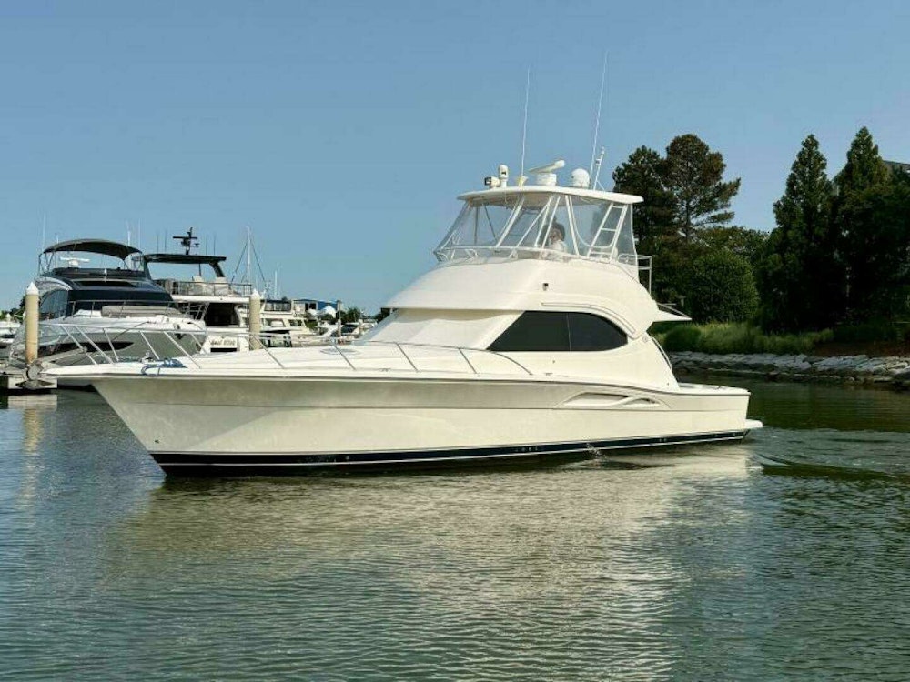 Riviera 42 Fly Yacht For Sale
