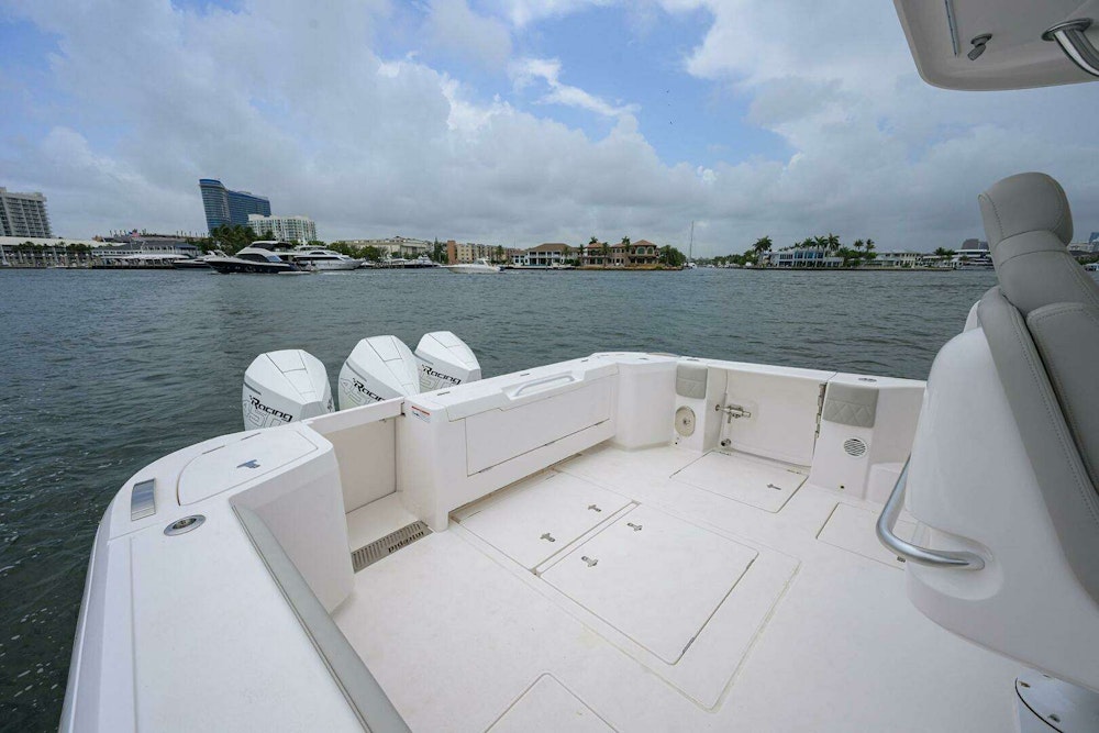 Intrepid Valor Yacht For Sale