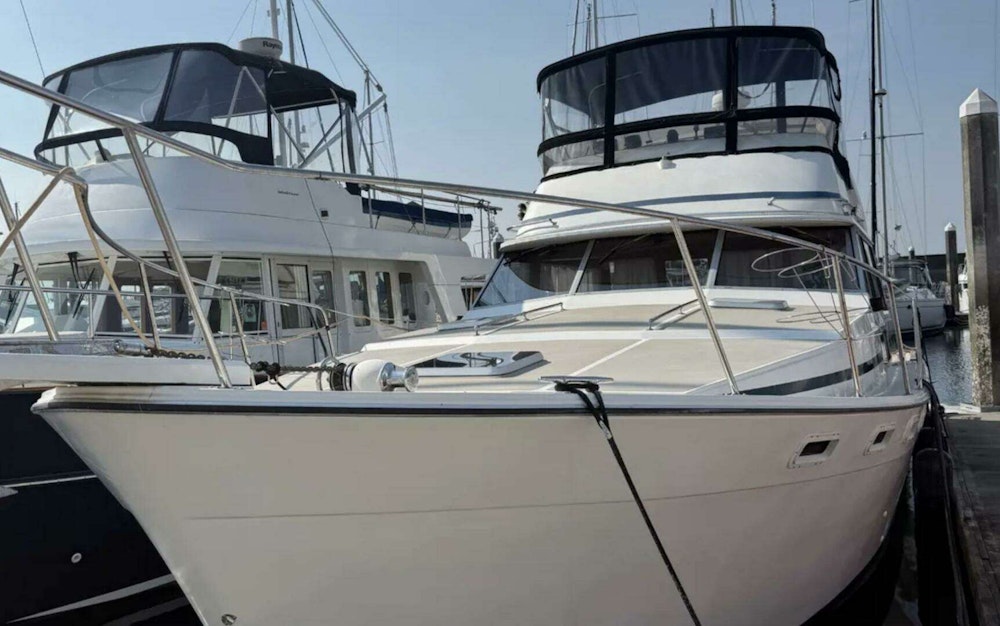 Bayliner 3870 Motoryacht Yacht For Sale