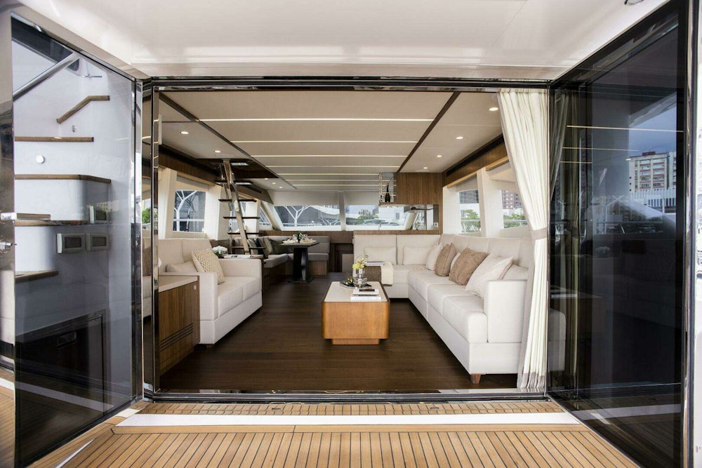Johnson Skylounge Yacht For Sale