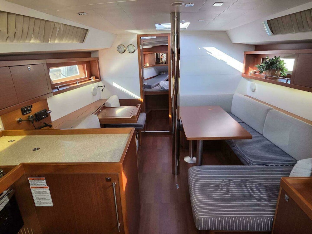 Beneteau Oceanis 41 Yacht For Sale