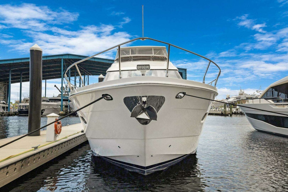 Marquis 690 Yacht For Sale
