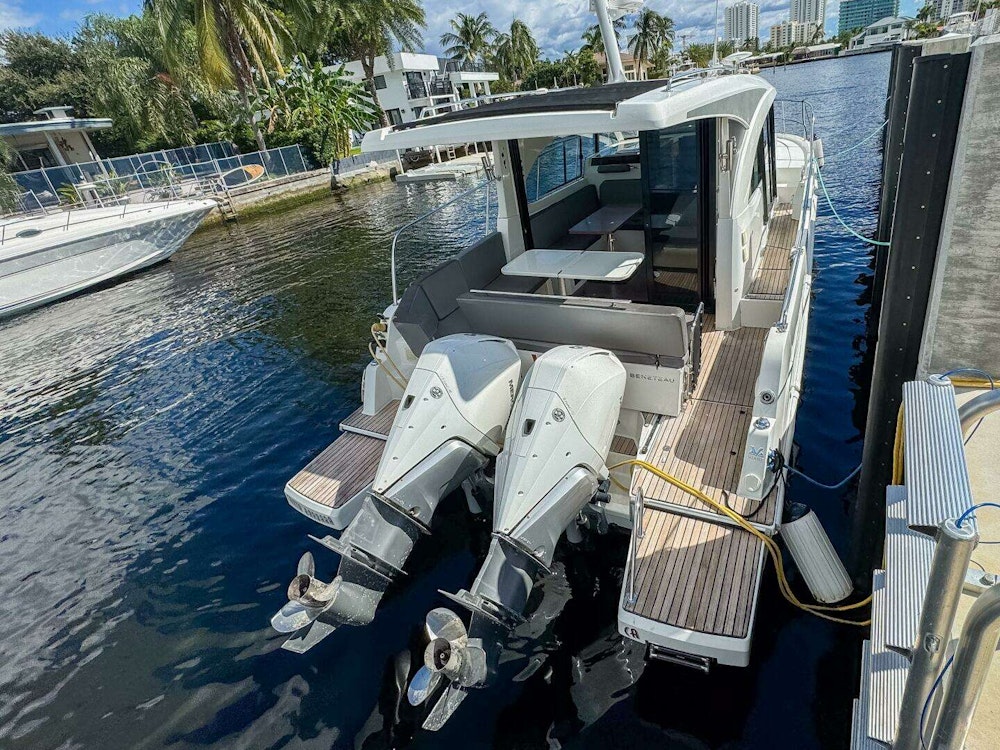 Beneteau Antares 11 Yacht For Sale