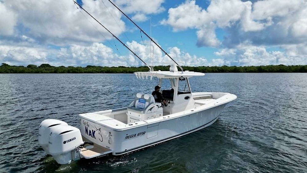 Regulator 31FS Yacht For Sale