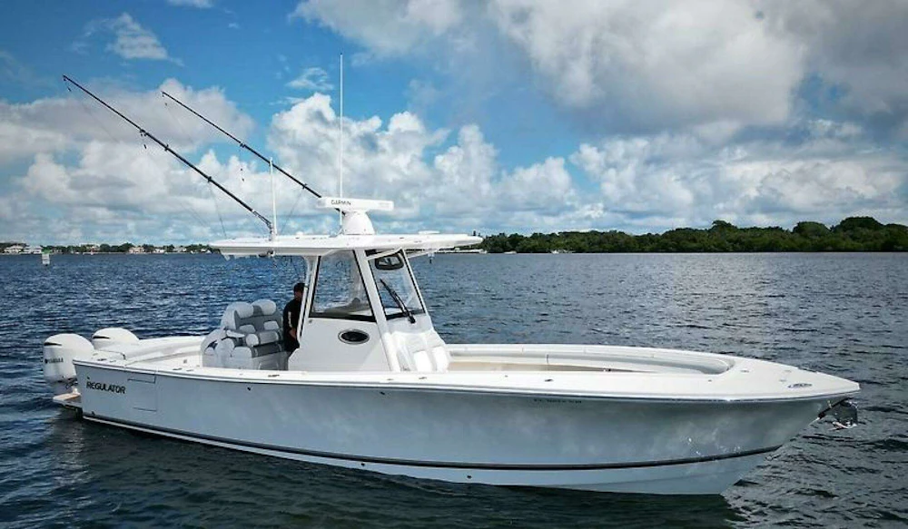 Regulator 31FS Yacht For Sale
