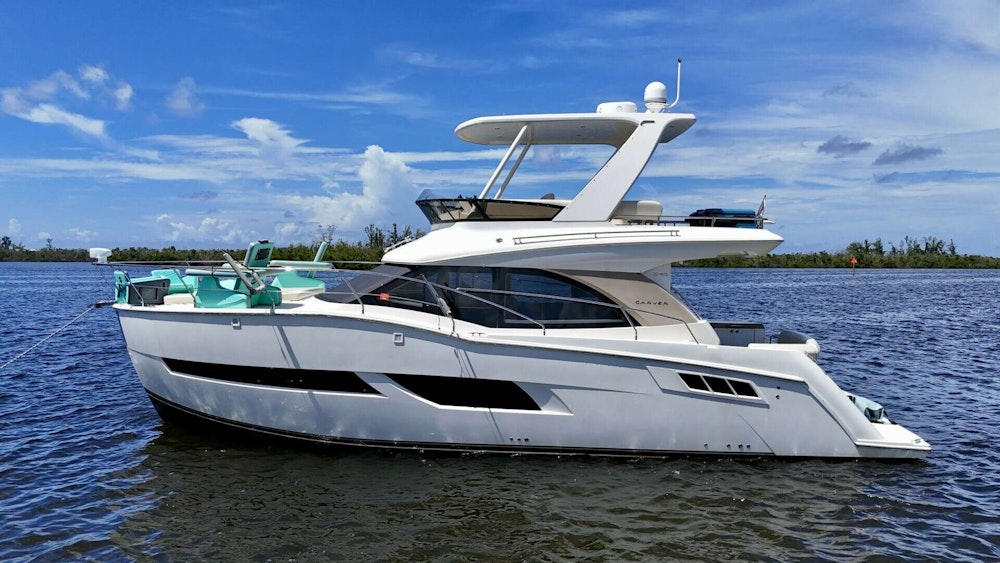 Carver C40 Yacht For Sale