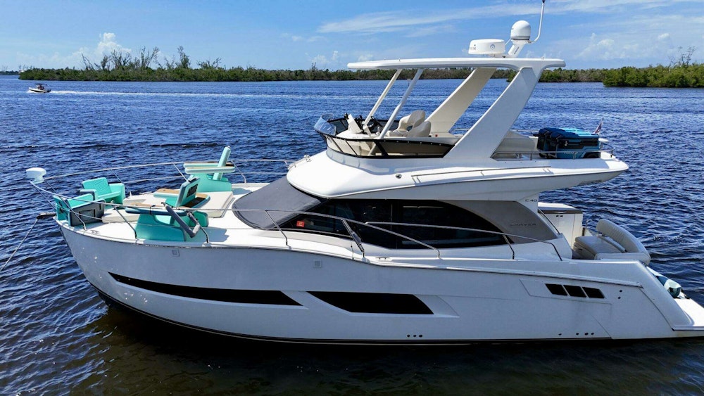 Carver C40 Yacht For Sale