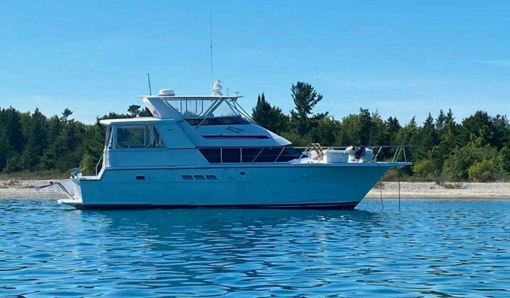 Hatteras 48 Cockpit Motor Yacht Yacht For Sale