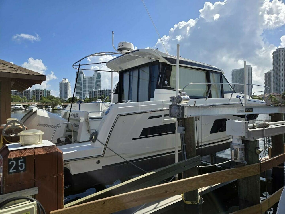 Jeanneau NC 1095 Yacht For Sale