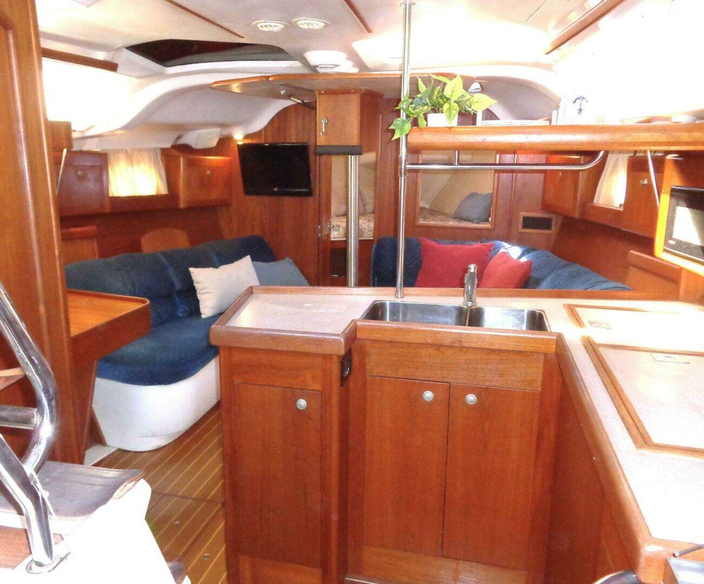 Hunter 380 Yacht For Sale