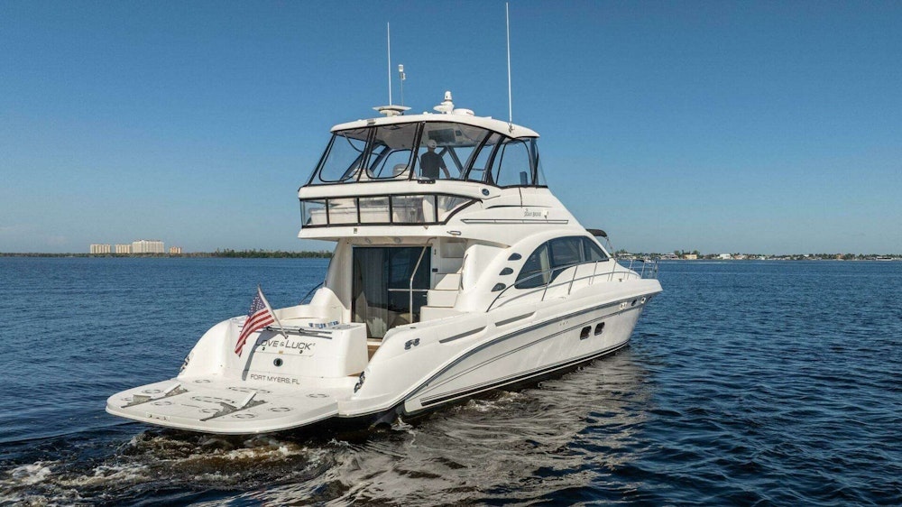 Sea Ray 580 Sedan Bridge Yacht For Sale