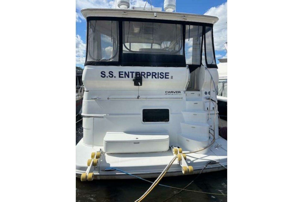 Carver 466 Motor Yacht Yacht For Sale