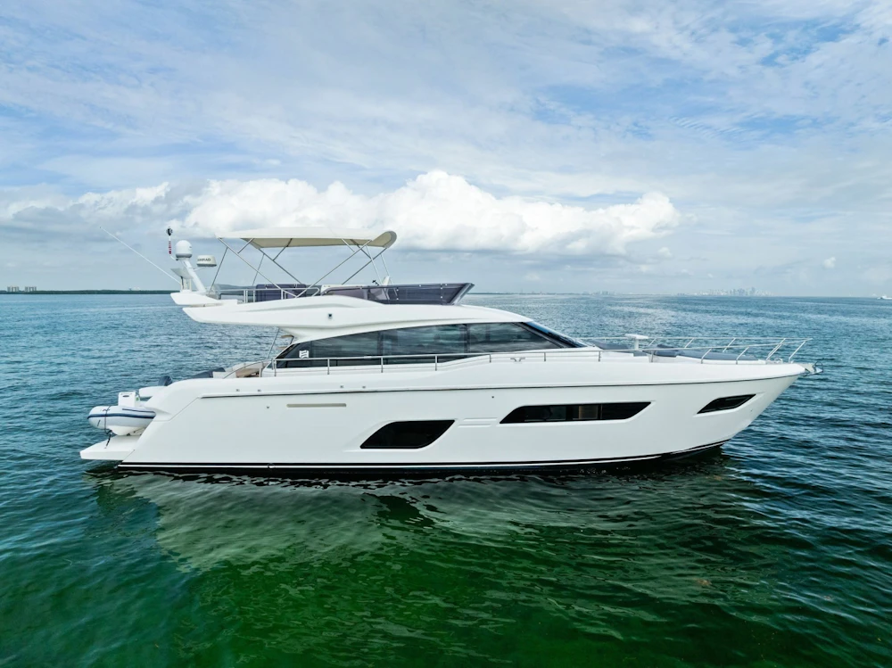 Ferretti Yachts 800 Yacht For Sale