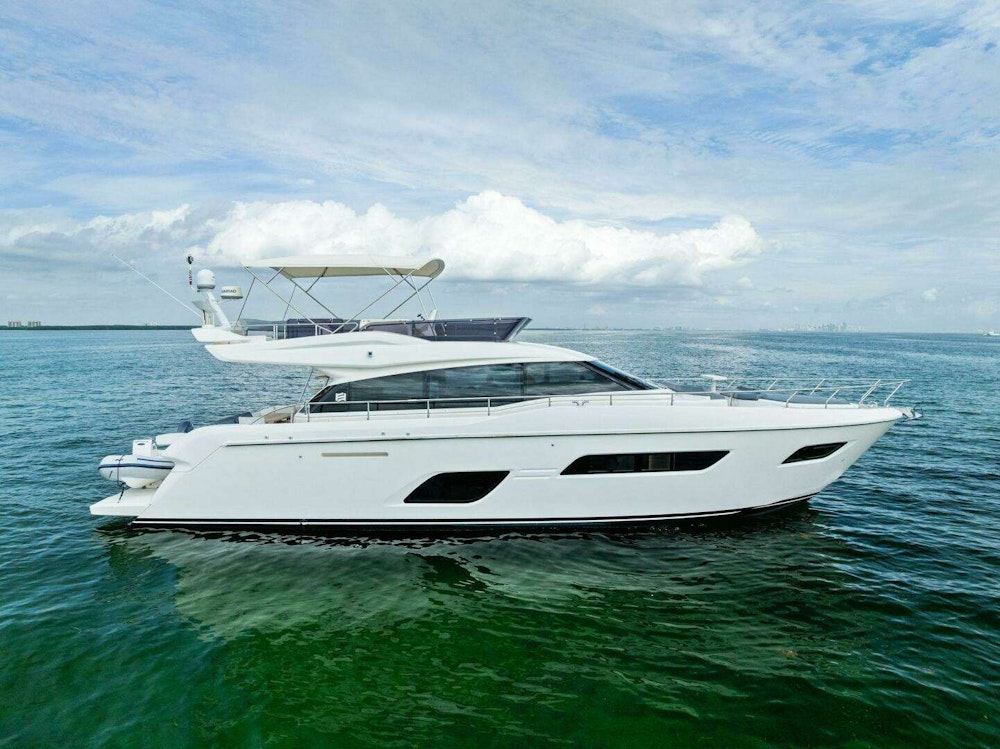 MAN 800 Yacht For Sale