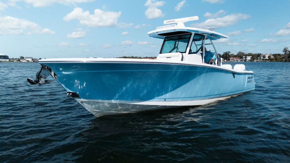 Blackfin 332CC Yacht For Sale