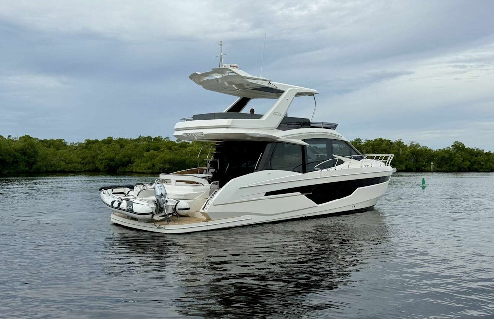 Galeon 500 FLY Yacht For Sale
