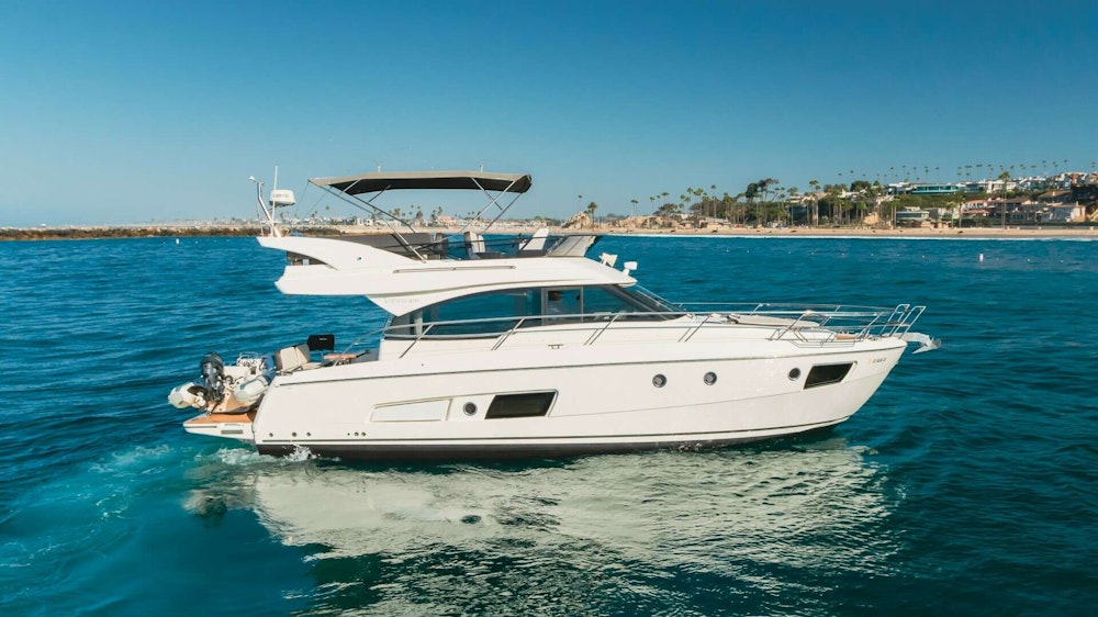 Bavaria Virtess 420 Yacht For Sale