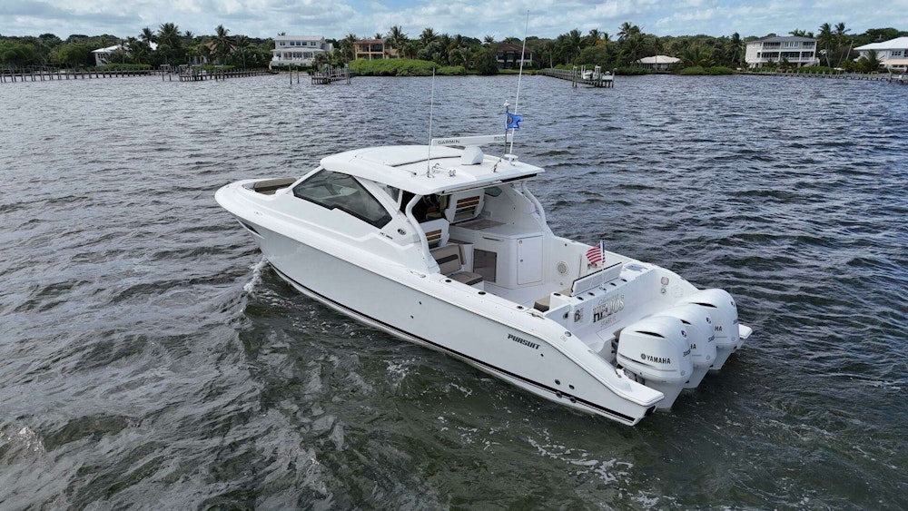 Pursuit  Yacht For Sale