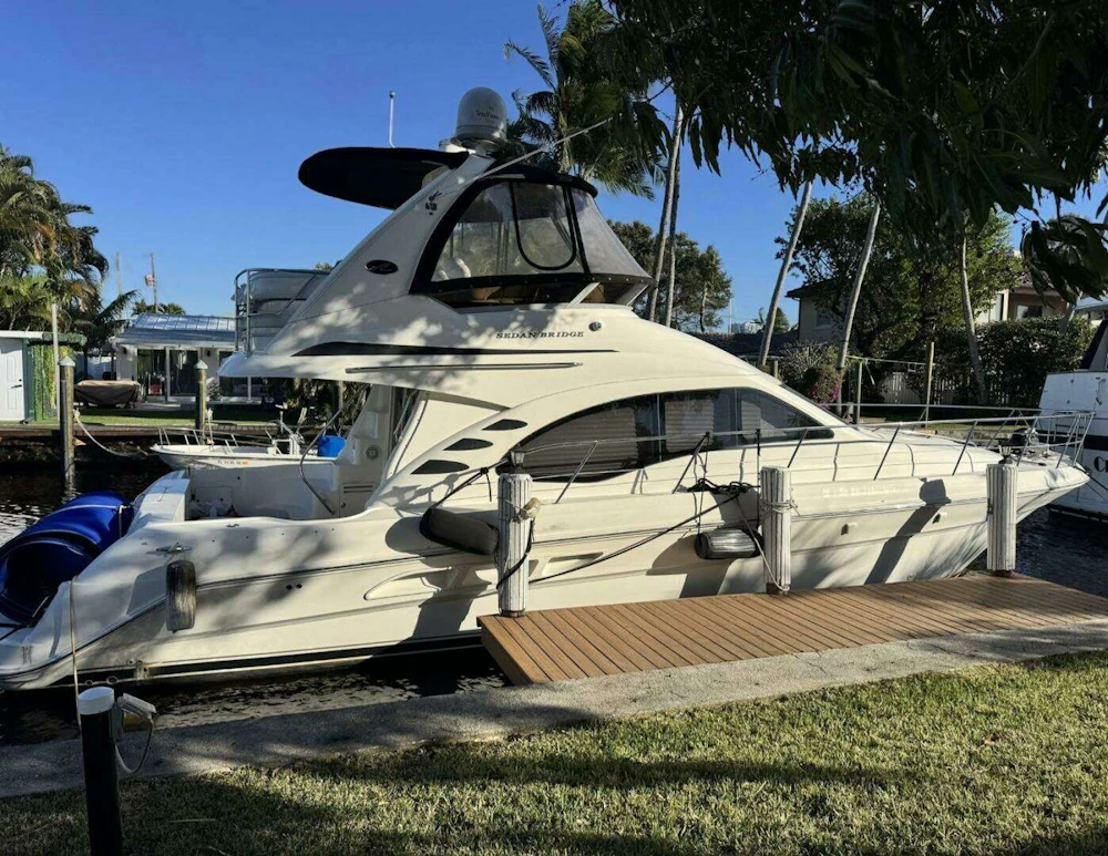 Sea Ray 42 Sedan Bridge Yacht For Sale